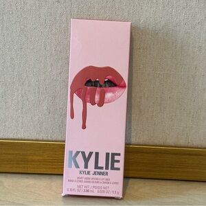 Kylie Cosmetics Velvet Liquid Lipstick - Pink